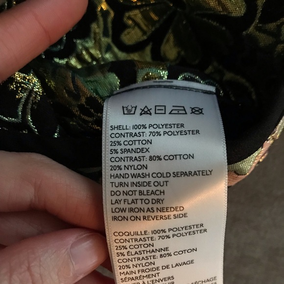 Unique Floral Outer Shell Top - Picture 5 of 7